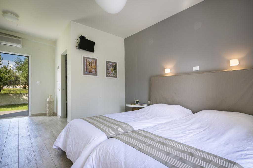 Olive Grove Studios&Apartments Svoronata Exterior foto